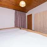 4734b Podaca